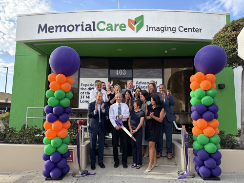 Hing and Doris Hung join MemorialCare leadership, physicians and care teams in cutting the ribbon during a celebration of the new 3T MRI at MemorialCare Imaging Center at Long Beach Medical Center.